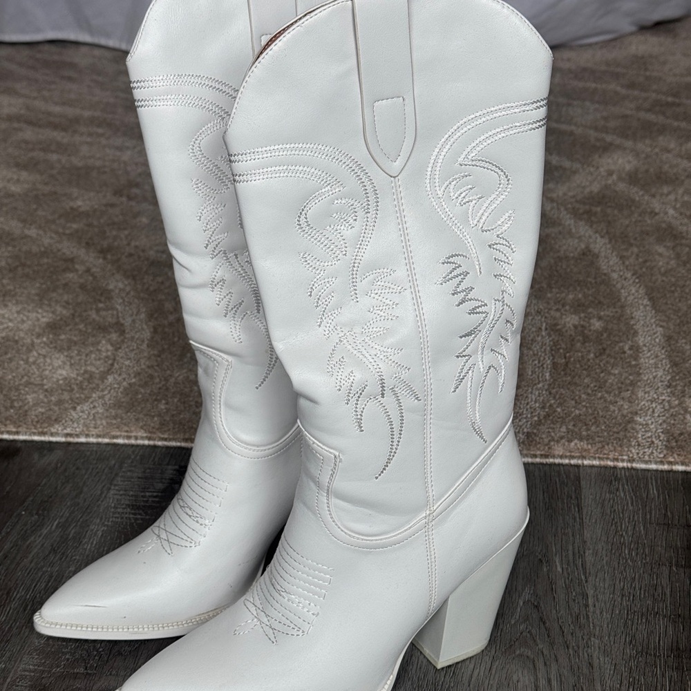 White Heeled Cowboy Boots
